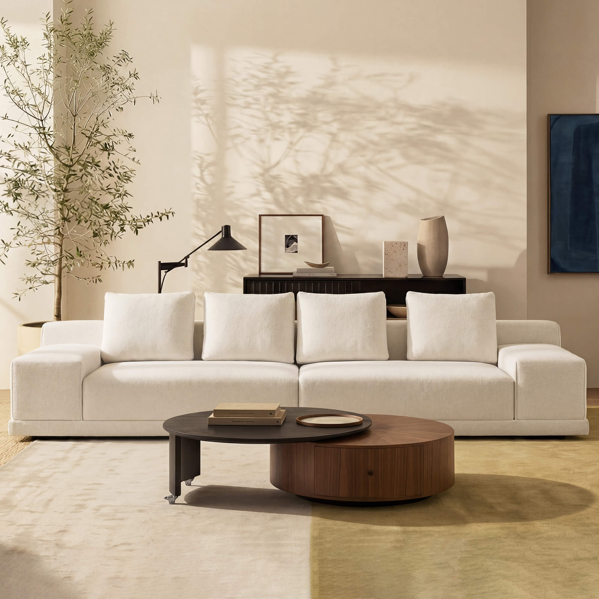 4-Seater Sofa with Wide Arms in Modern Design