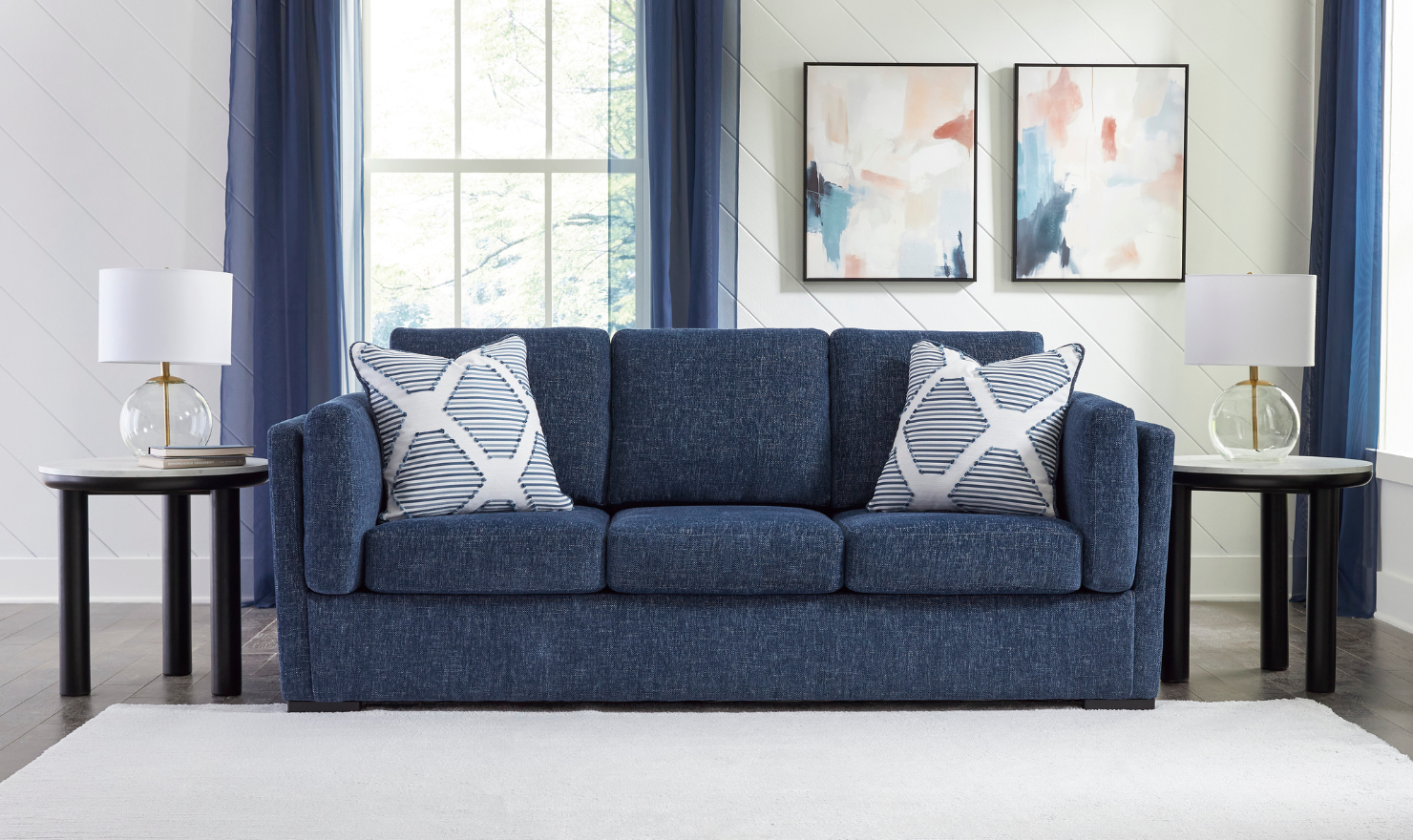 Fabric 3-Seater Sofa with 2 Pillows and Heritage Design