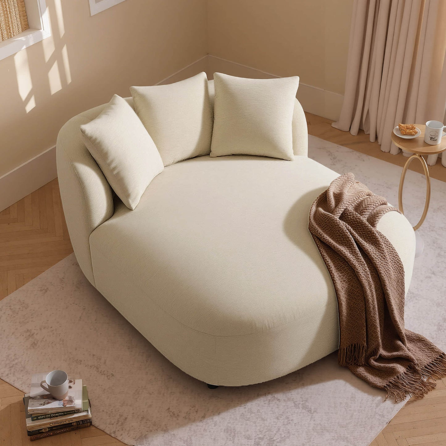 Curved Chaise Lounge Chair in Modern Design