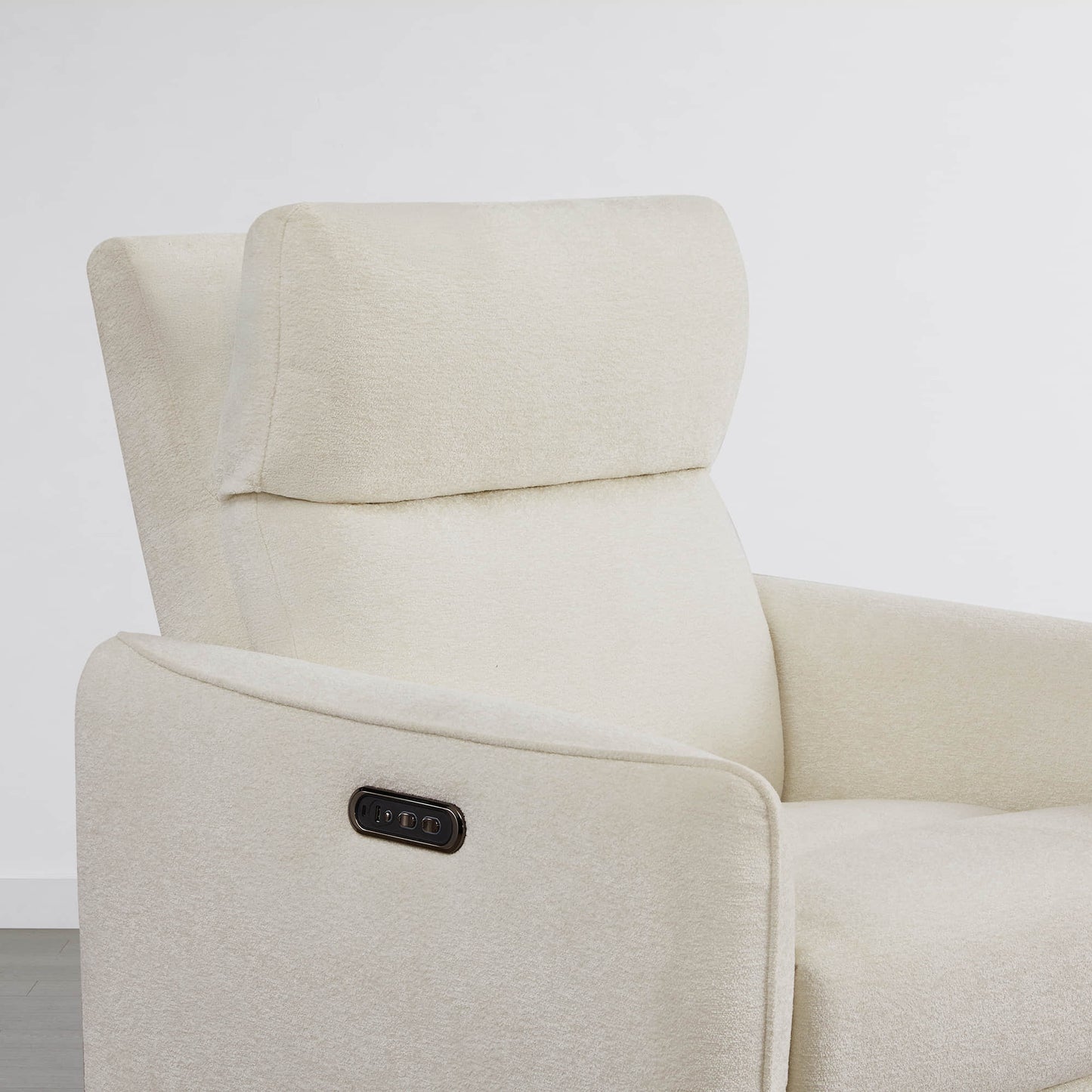 Lay-Flat Power Recliner with Adjustable Headrest