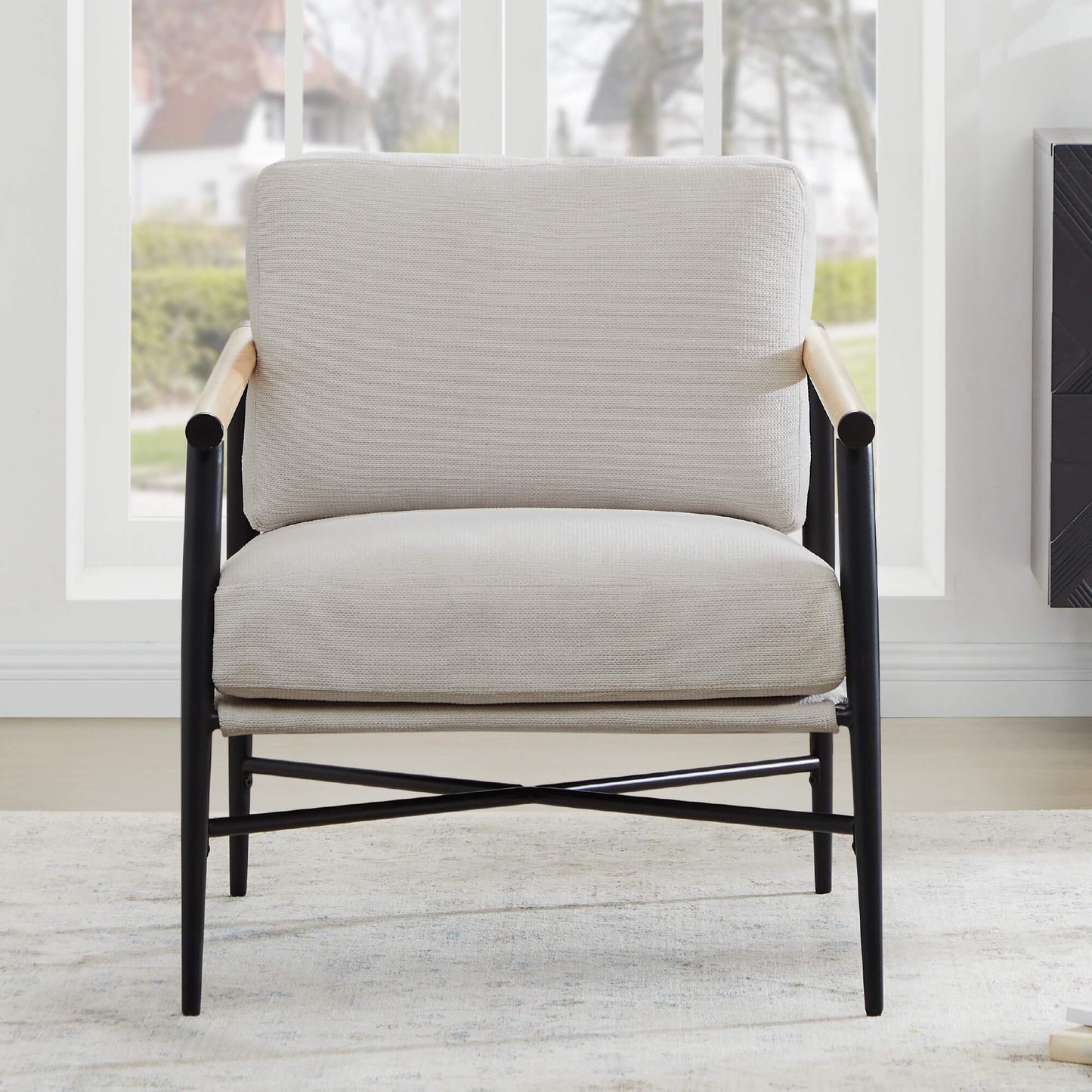 Modern Accent Chair in Elegant Velvet Upholstery