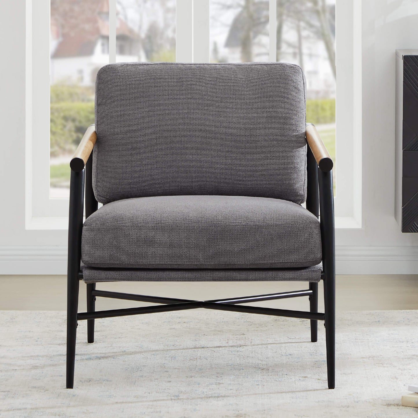 Modern Accent Chair in Elegant Velvet Upholstery