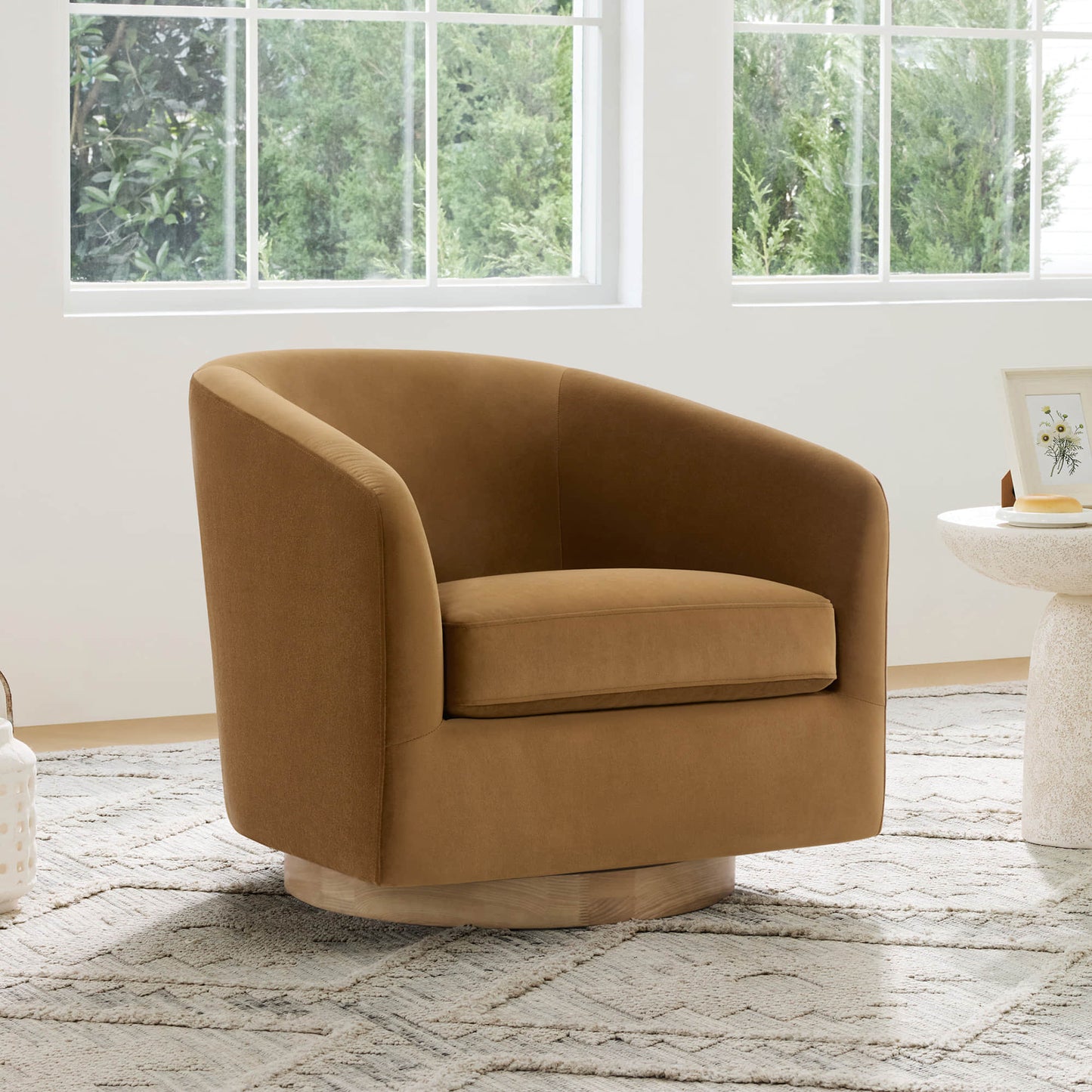 Modern Swivel Accent Chair with Soft Fabric Upholstery
