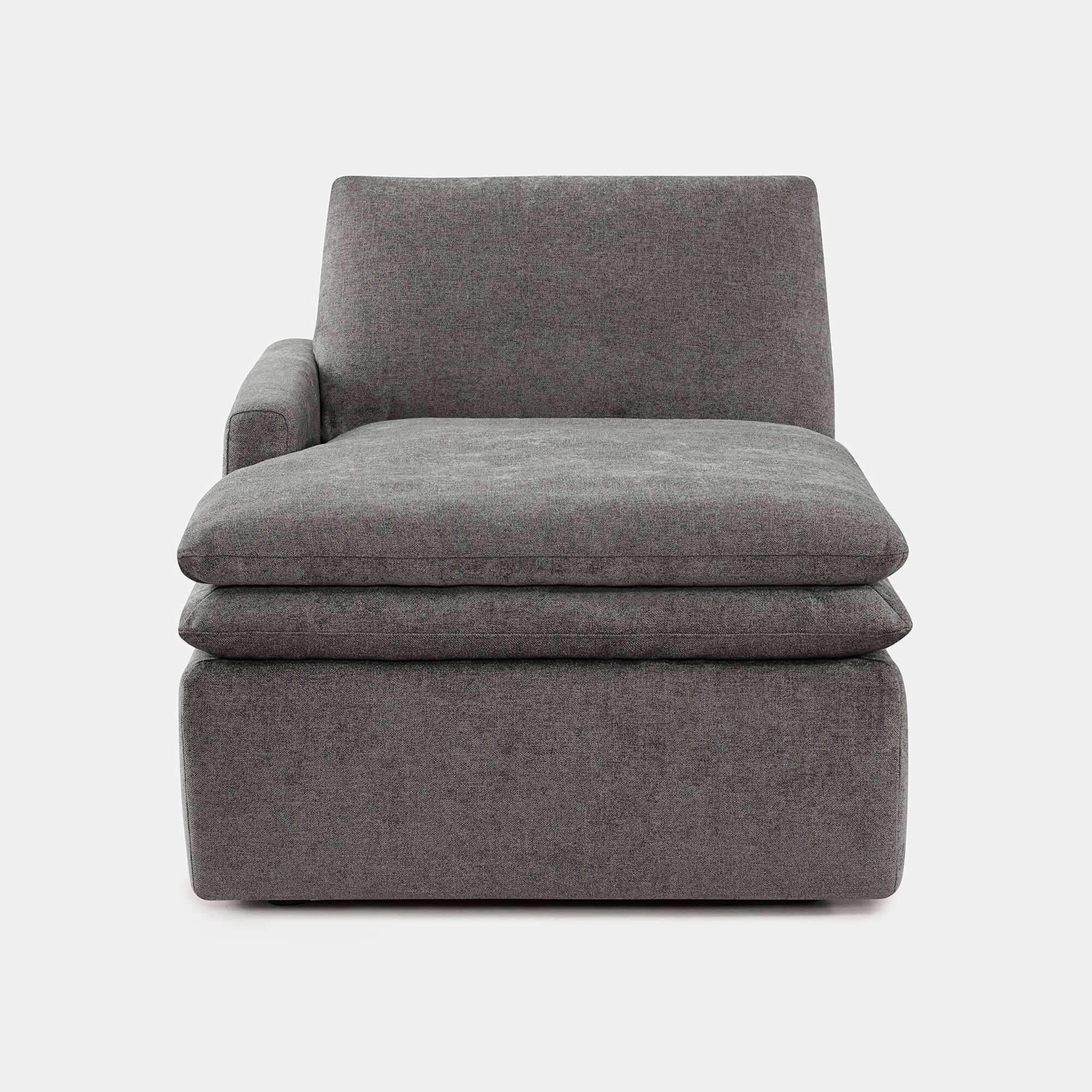 Modular Chaise in Cloud-like Fabric Design