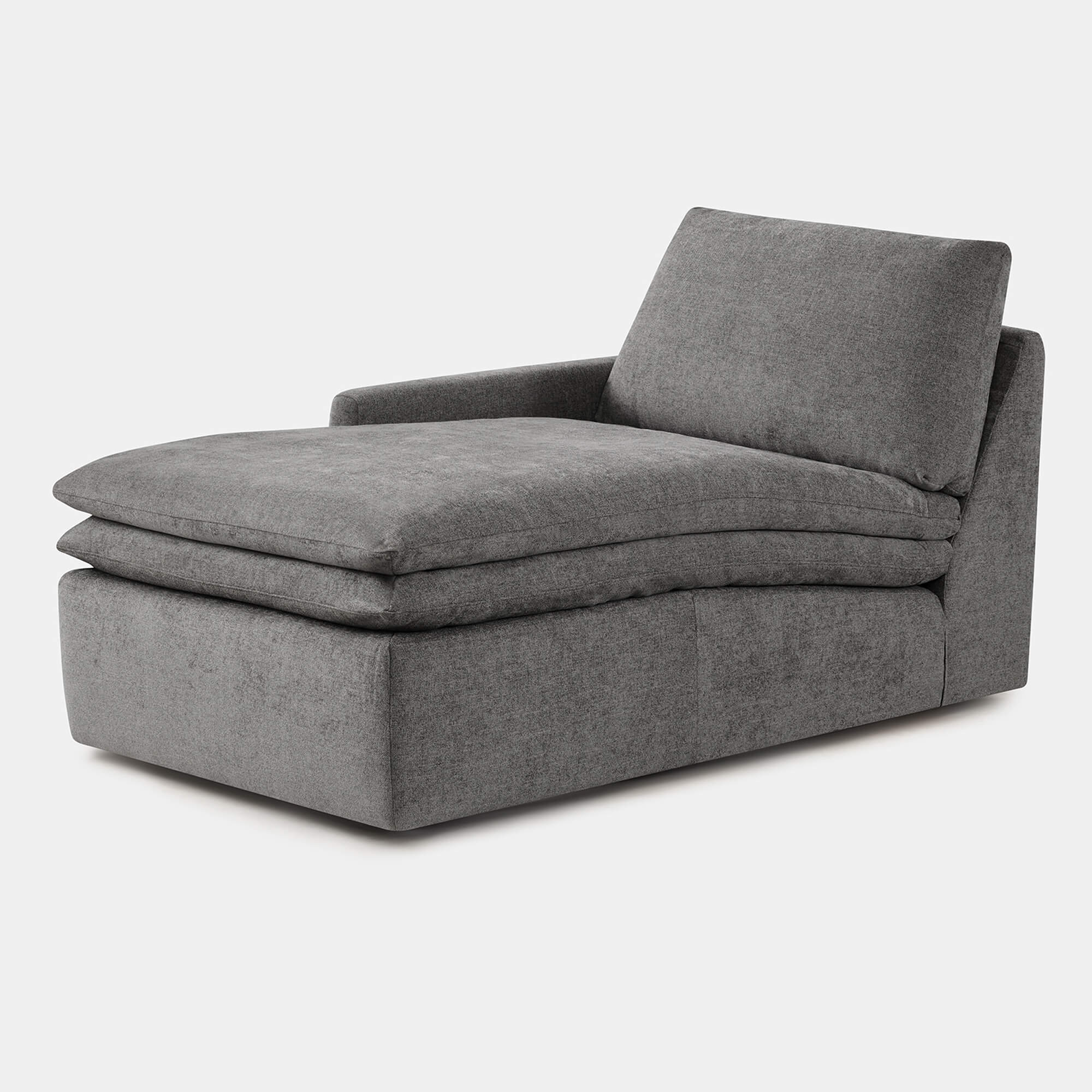 Modular Chaise in Cloud-like Fabric Design