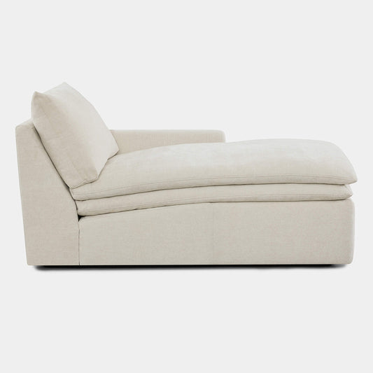 Modular Chaise in Cloud-like Fabric Design