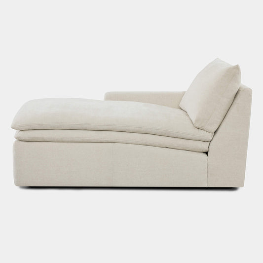 Modular Chaise in Cloud-like Fabric Design