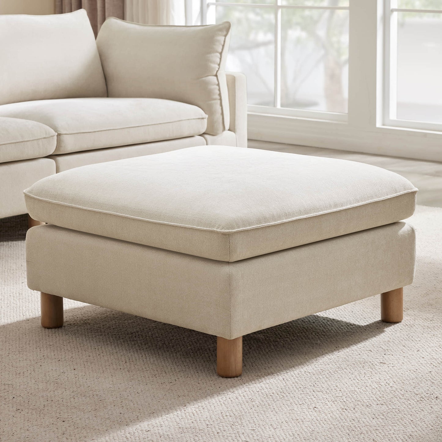 Modular Ottoman with Wooden Legs and Versatile Design