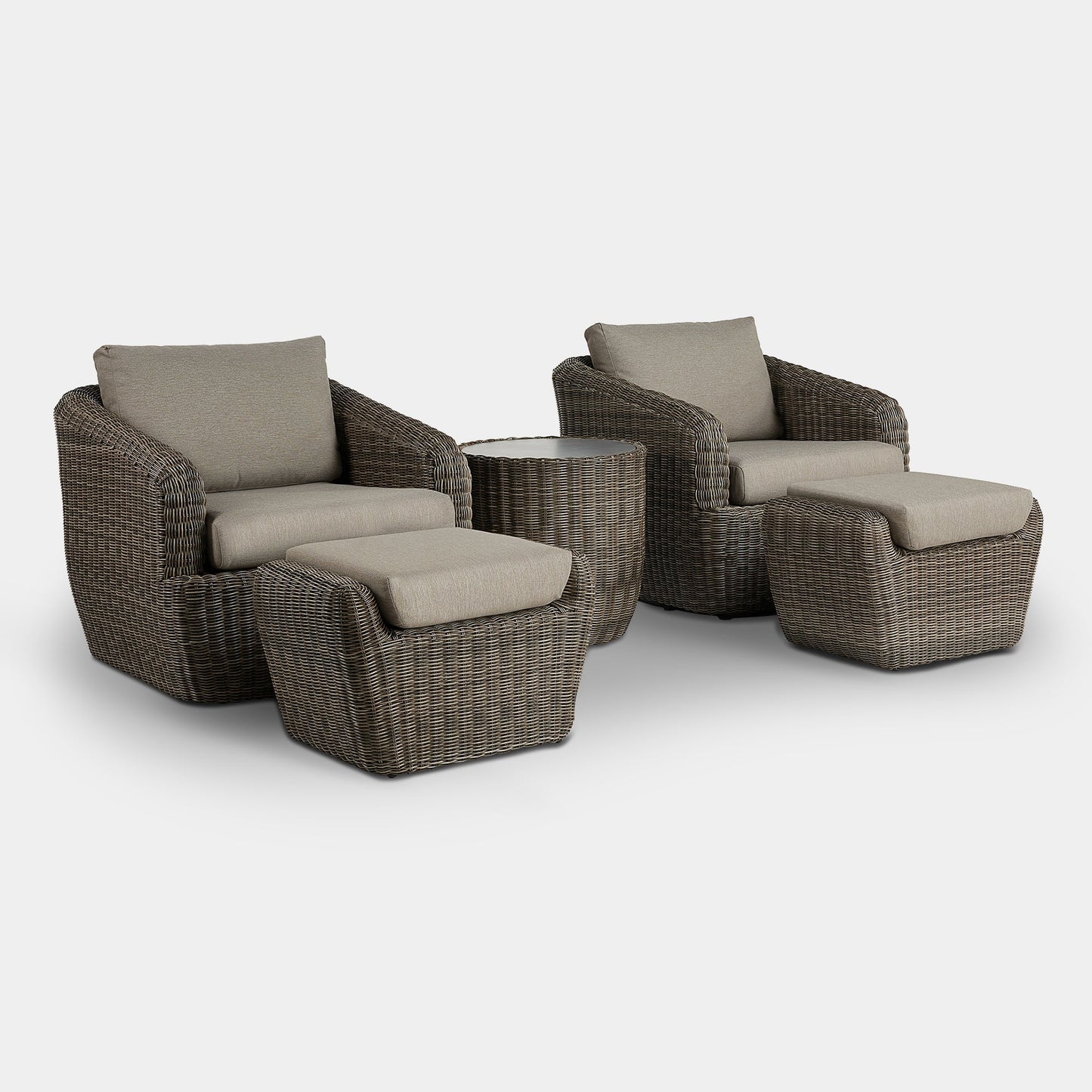Outdoor 5-Piece Patio Set in Liana Wicker Design