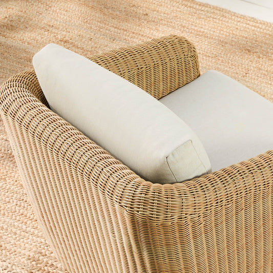 Outdoor 5-Piece Patio Set in Liana Wicker Design