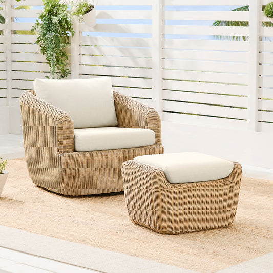 Outdoor Lounge Set with Wicker Weave Design