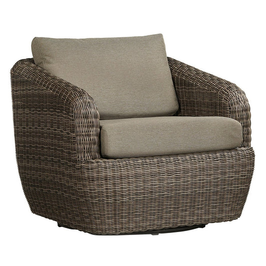Outdoor Lounge Set with Wicker Weave Design