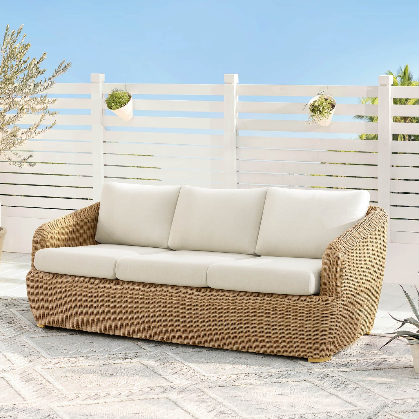 Outdoor Wicker 3-Seater Sofa with Fully-Assembled Design