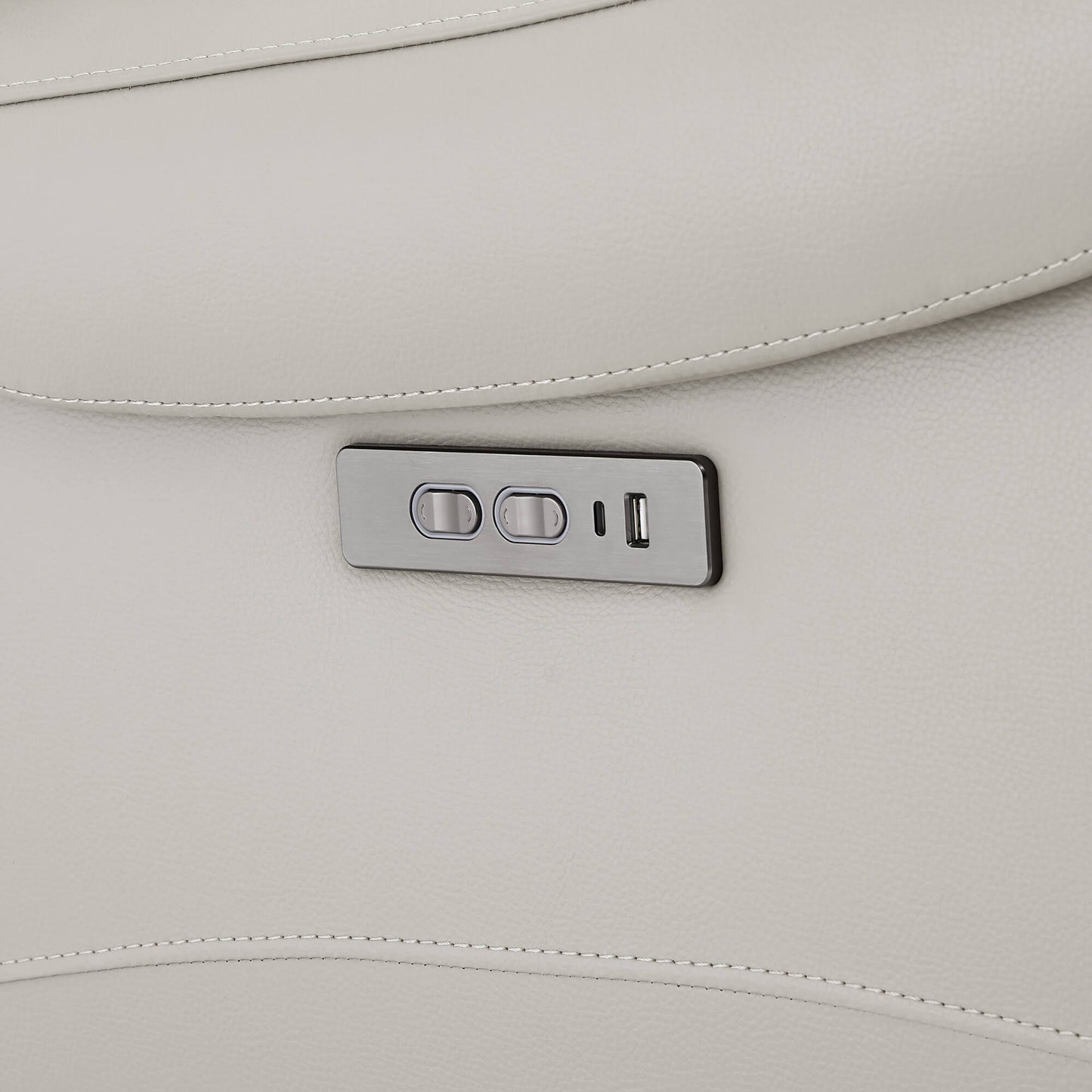 Recliner in Genuine Leather with Power Headrest