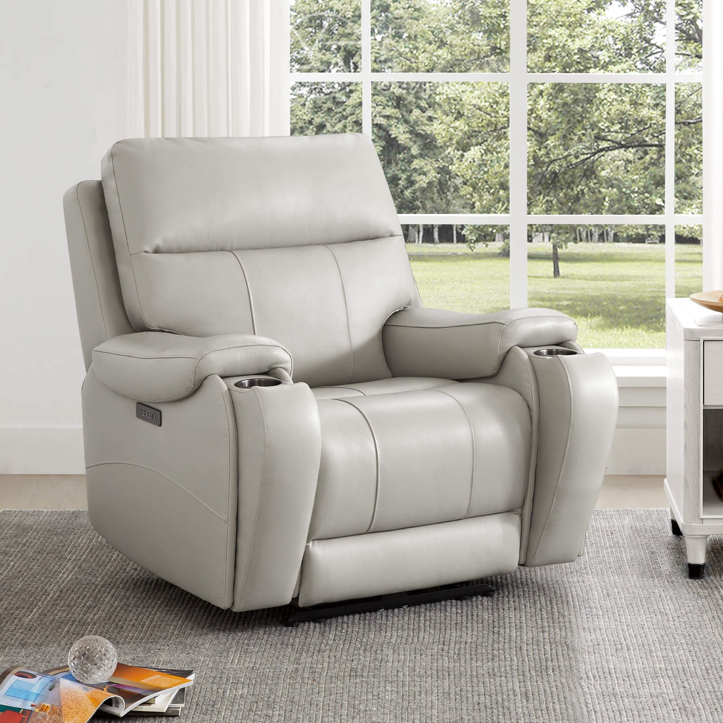 Recliner in Genuine Leather with Power Headrest