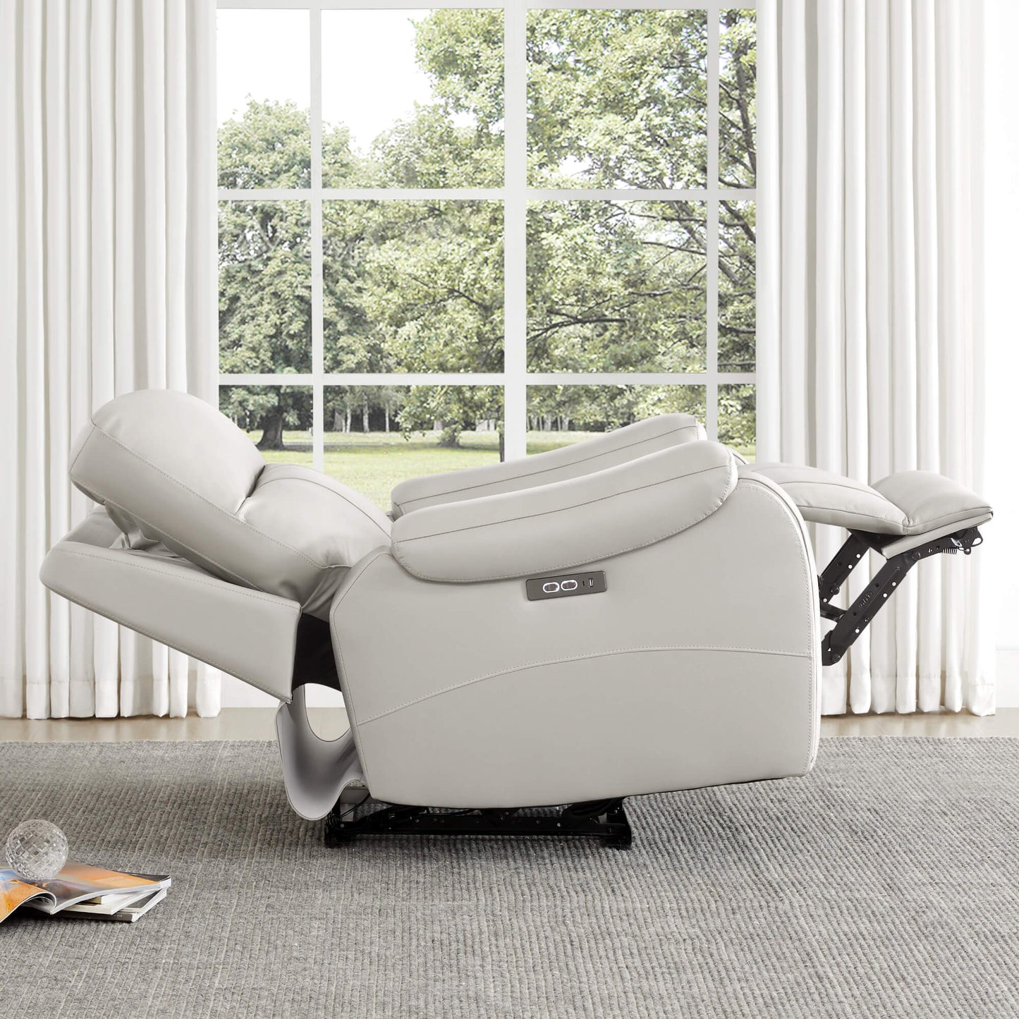Recliner in Genuine Leather with Power Headrest
