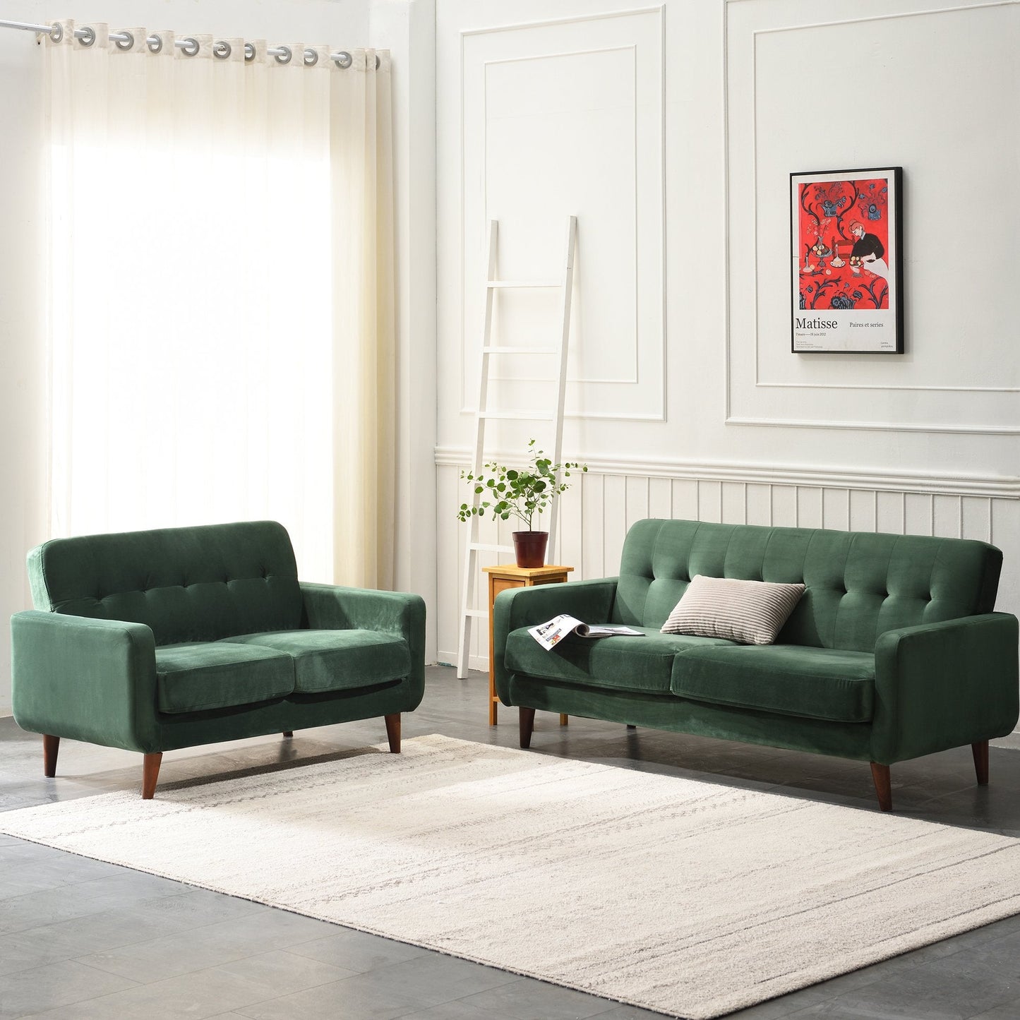 Sofa in Green Velvet with Sleek Armrests