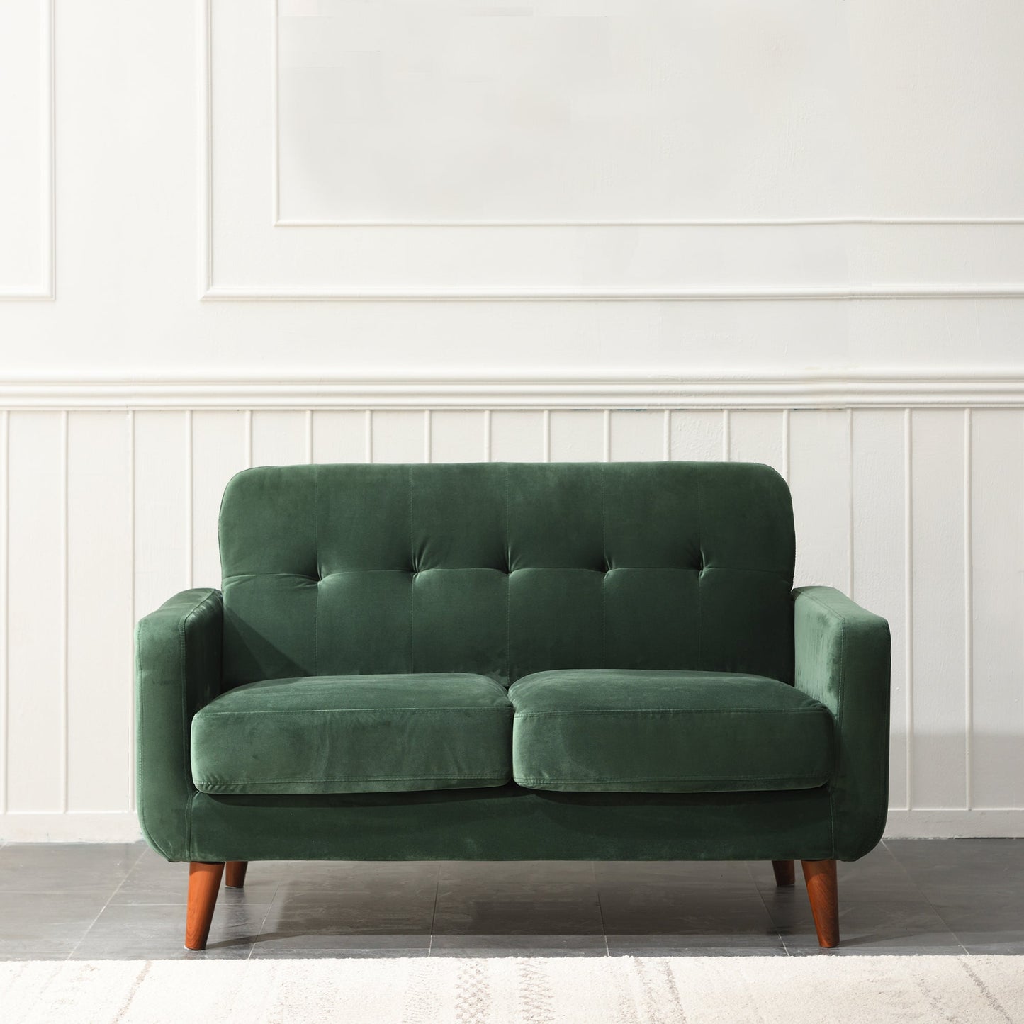 Sofa in Green Velvet with Sleek Armrests