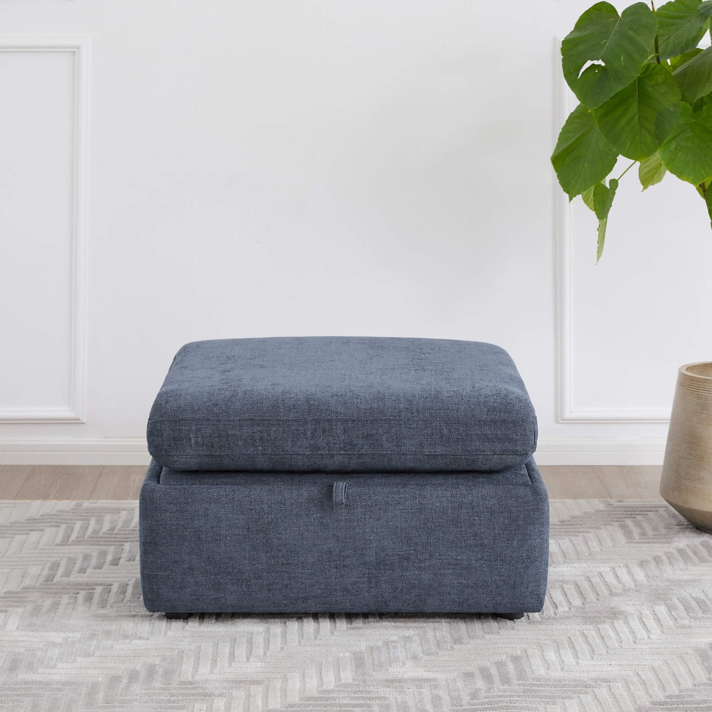 Storage Ottoman with Tufted Top Design
