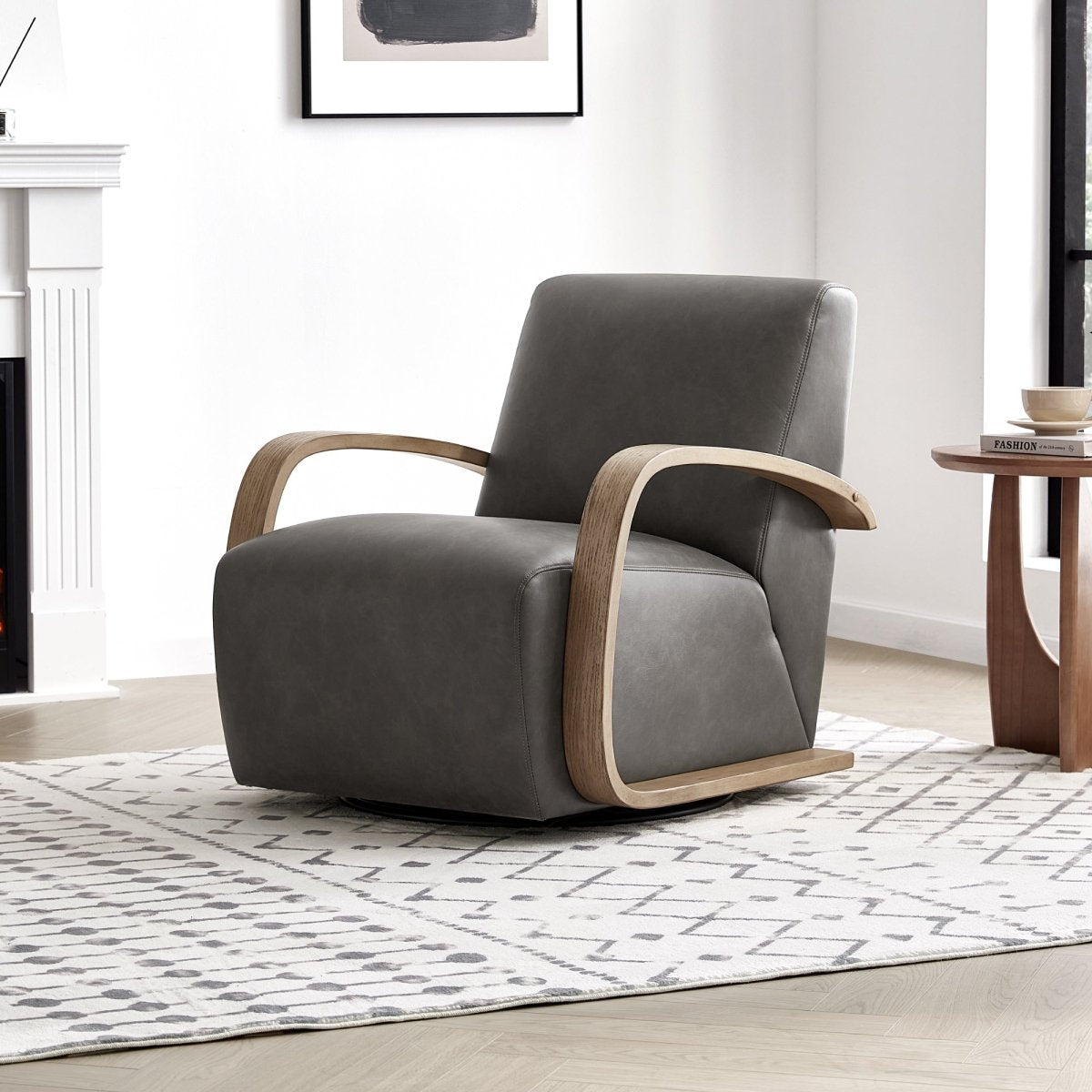 Swivel Accent Chair in Modern Design