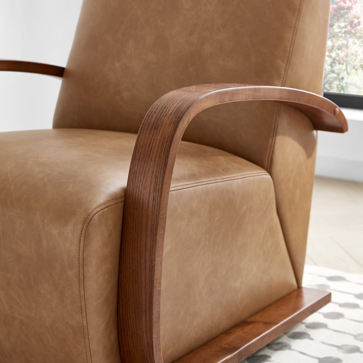 Swivel Accent Chair in Modern Design
