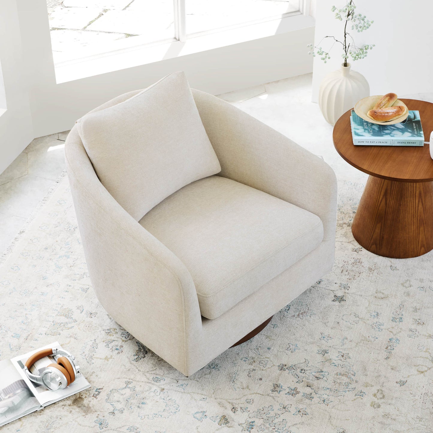 Swivel Accent Chair in Modern Design with Back Cushion