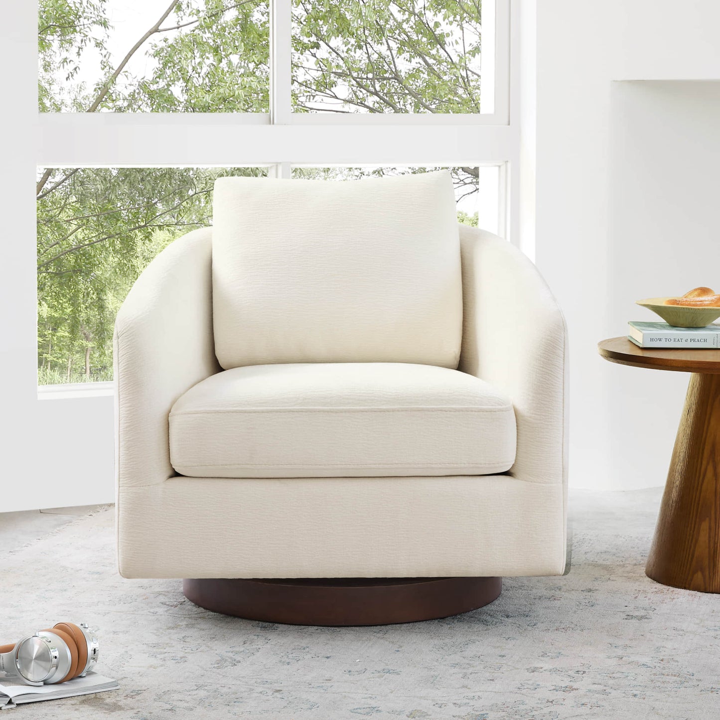 Swivel Accent Chair in Modern Design with Back Cushion