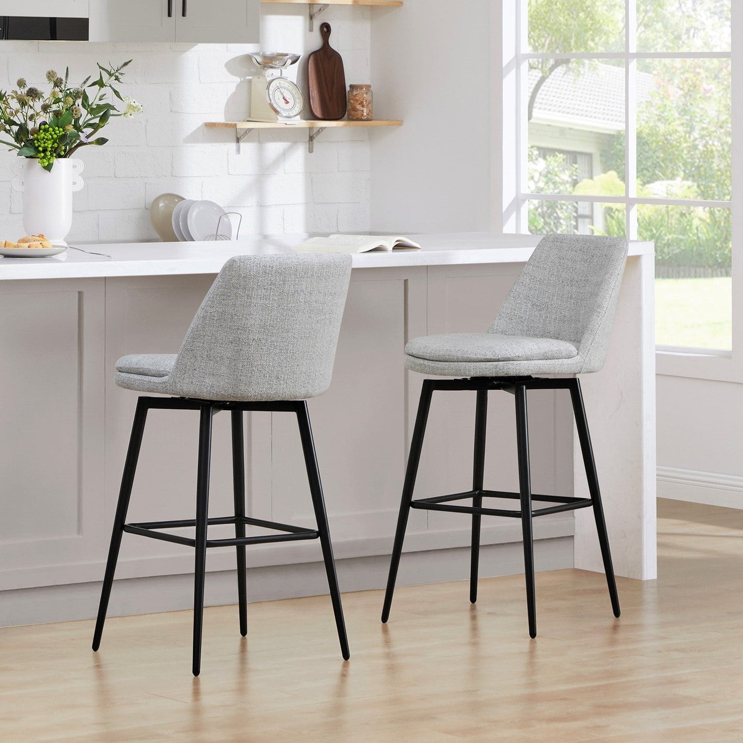 Swivel Bar Stool in Classic Black with Padded Seat
