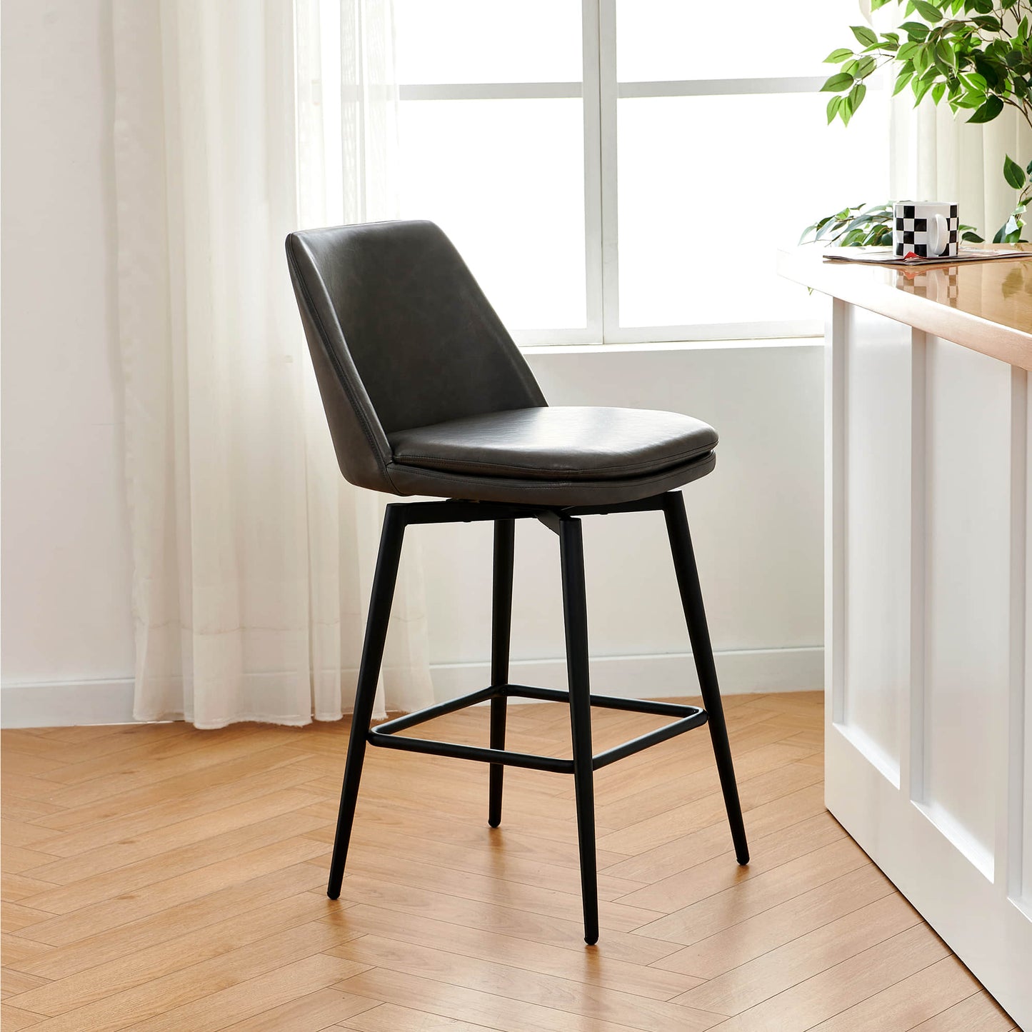 Swivel Bar Stool in Classic Black with Padded Seat