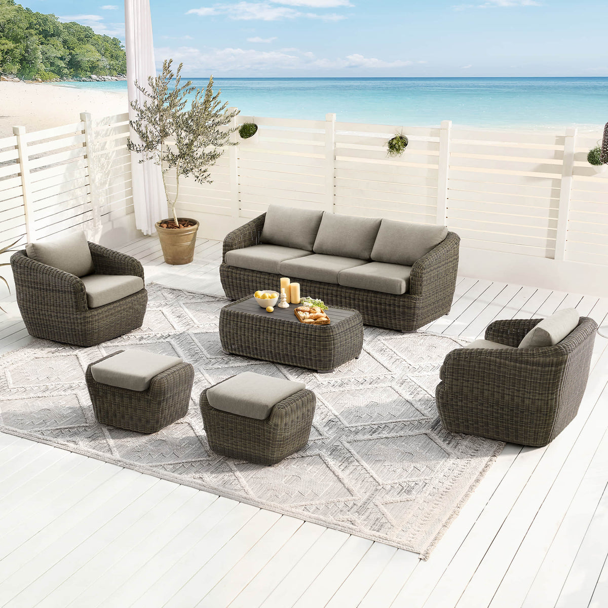Wicker Outdoor Sofa Set with 5 Seats in Natural Finish
